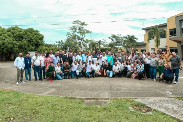 Gobernación de Antioquia lanzó alianza para transformar la educación media en Urabá