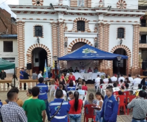 Granada recibió a “El Gobernador en la Noche” el pasado  domingo 28 de enero